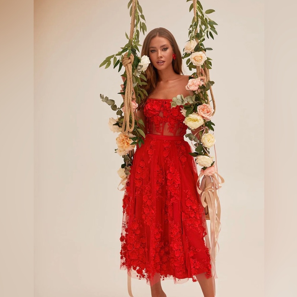 Dakota Dress
BY ALAMOUR THE LABEL